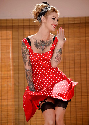 Kleio Valentien